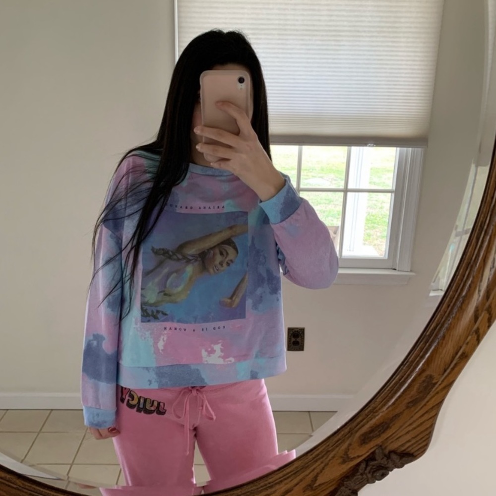 NEW Ariana Grande Sweetener GIAW Crewneck - Picture 6 of 8